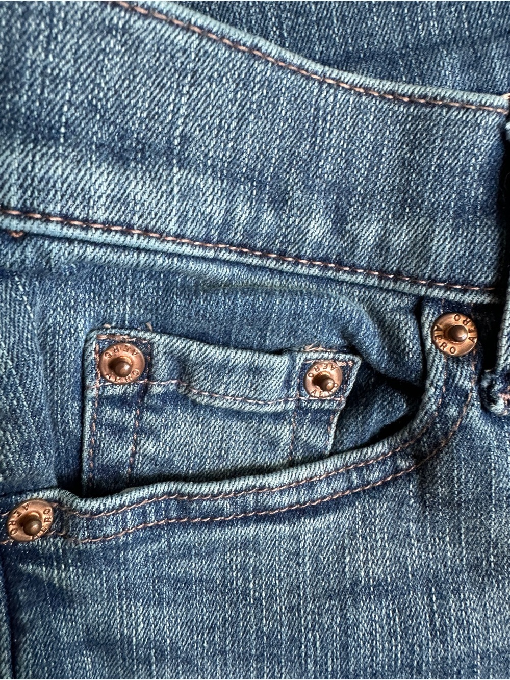 Aeropostale Women'sSuper Low Flare Blue Denim Stretchy Jeans Size 8 short - Picture 7 of 8
